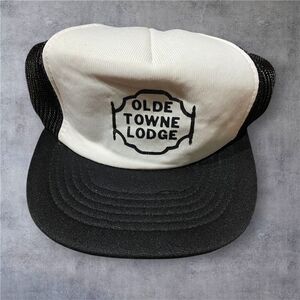 Kap II Vintage 80s 90s Olde Towne Lodge Mesh Trucker Hat Cap Black White Mens OS